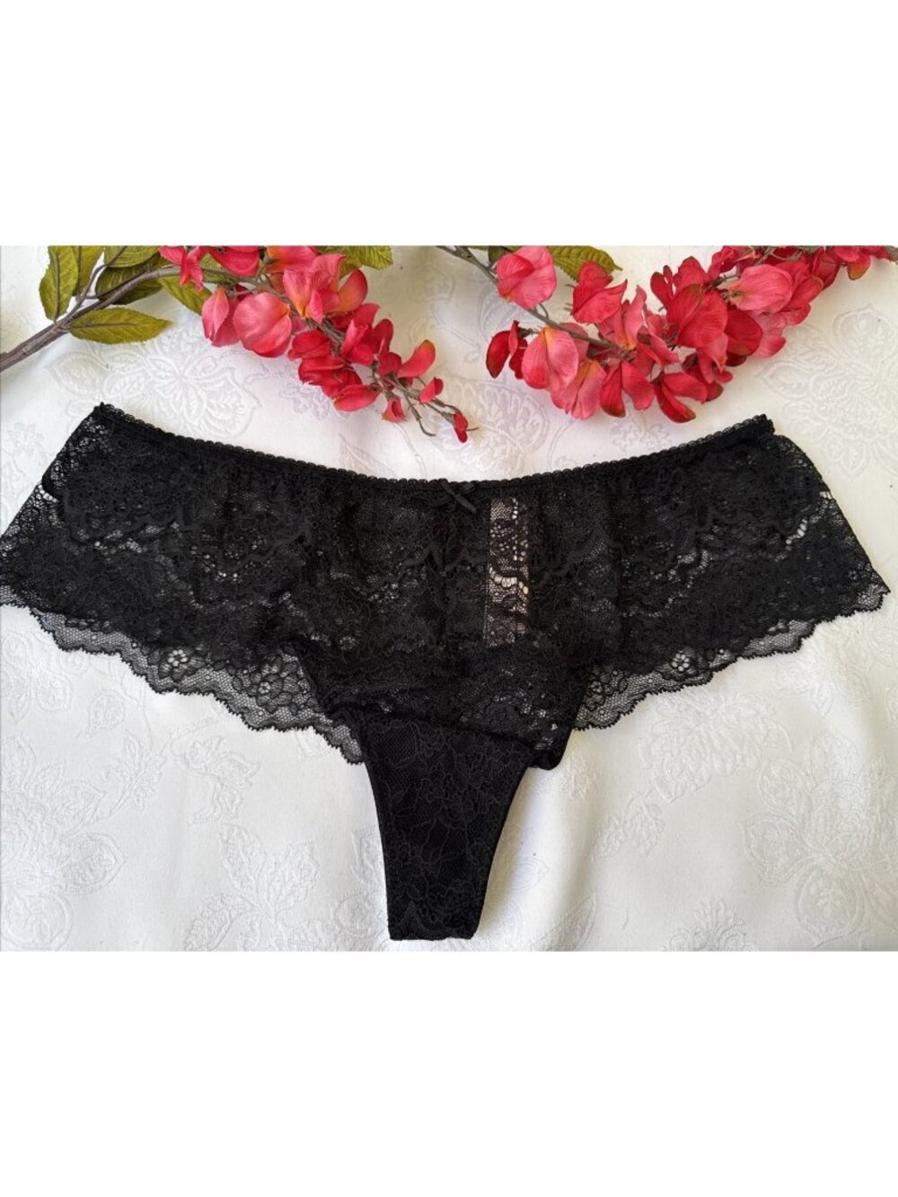 VICTORIA'S SECRET L BLACK DREAM ANGELS WIDE SIDE STRING LACE THONG PANTIES NWT